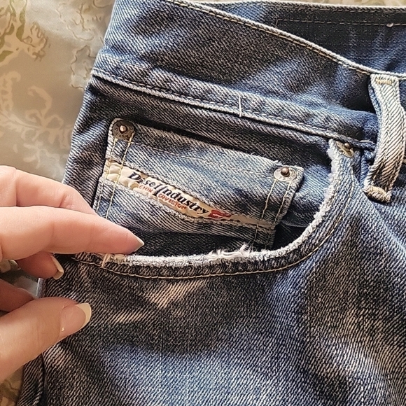 VINTAGE DIESEL BUTTON-FLY GARAGE WASH JEANS - Picture 5 of 14